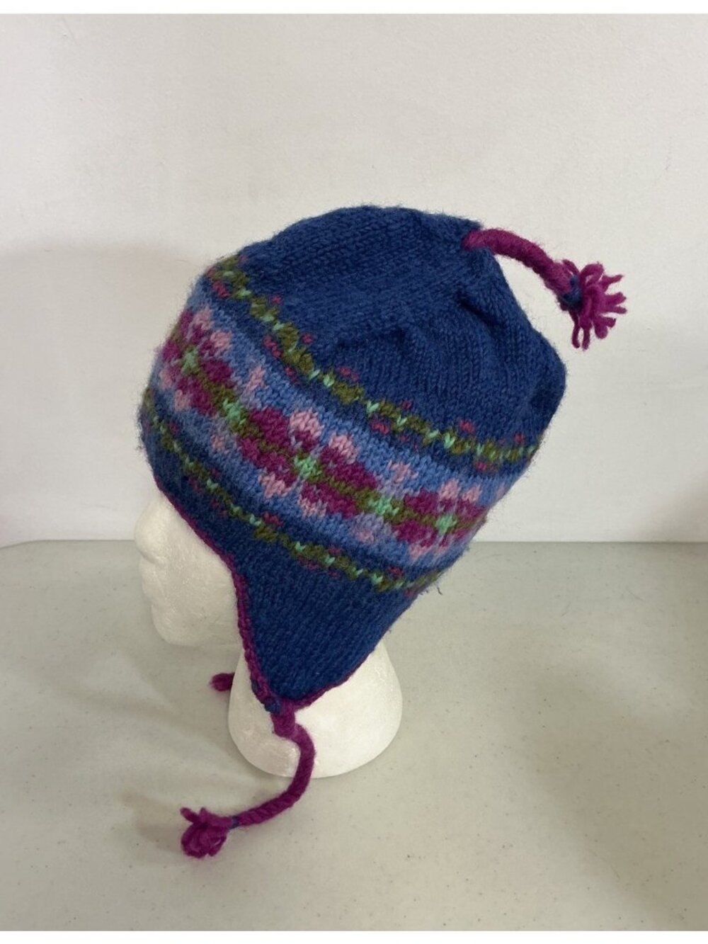 Lost Horizons Handknit Wool Winter Hat Beanie Made in Nepal Womens Small